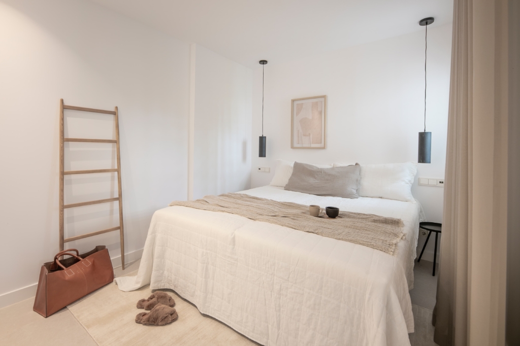 Modern minimalistic guest bedroom